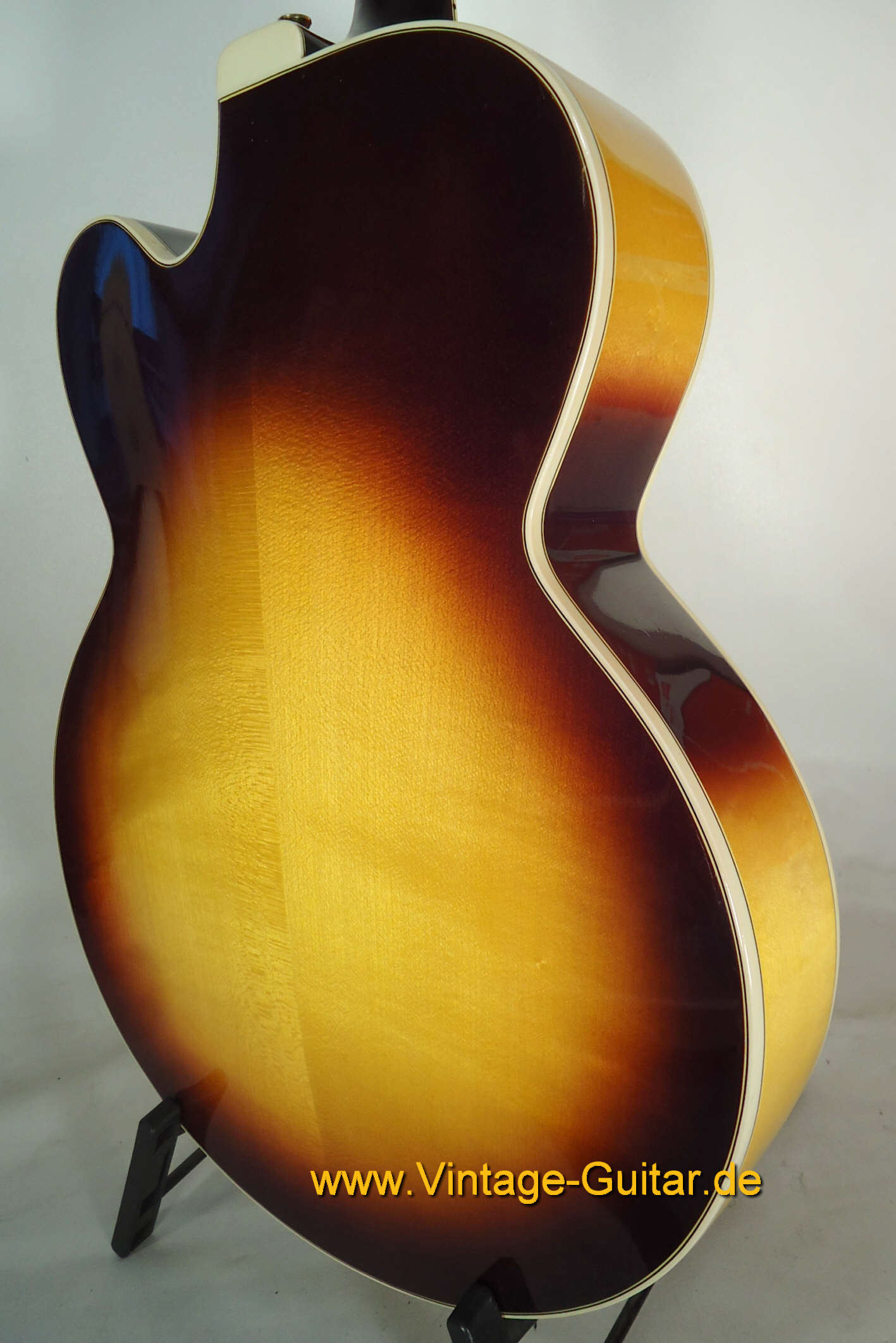 Gibson L-5 CES e.jpg